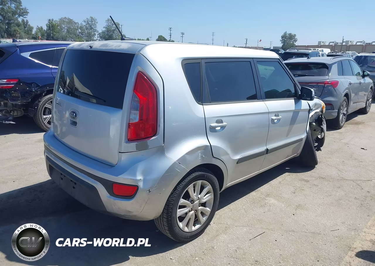 2013 Kia Soul + VIN:KNDJT2A66D7483226 - 4