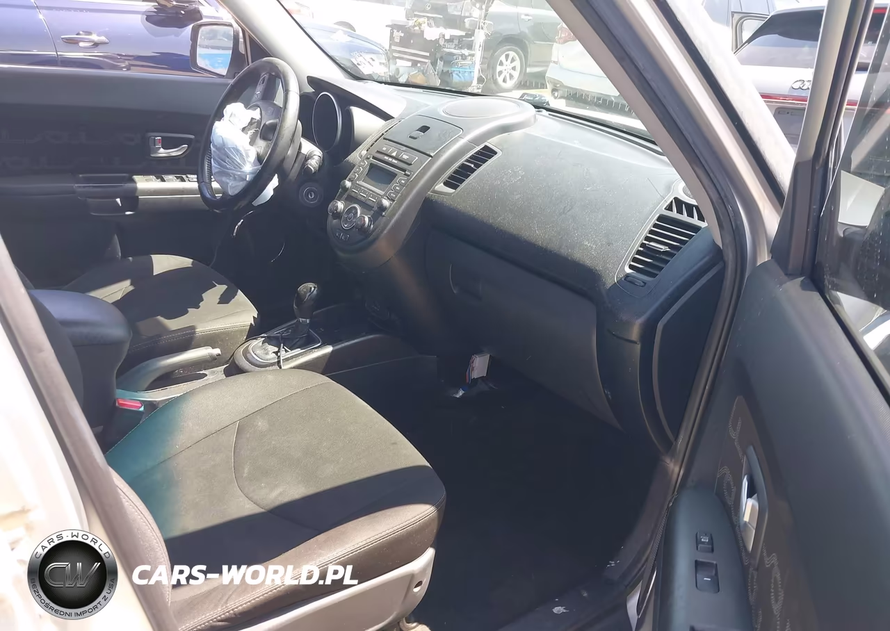 2013 Kia Soul + VIN:KNDJT2A66D7483226 - 5