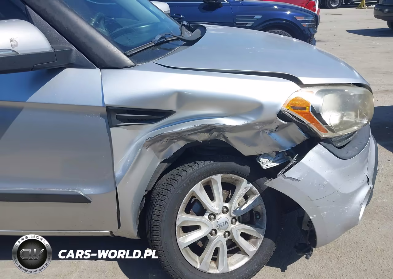 2013 Kia Soul + VIN:KNDJT2A66D7483226 - 6