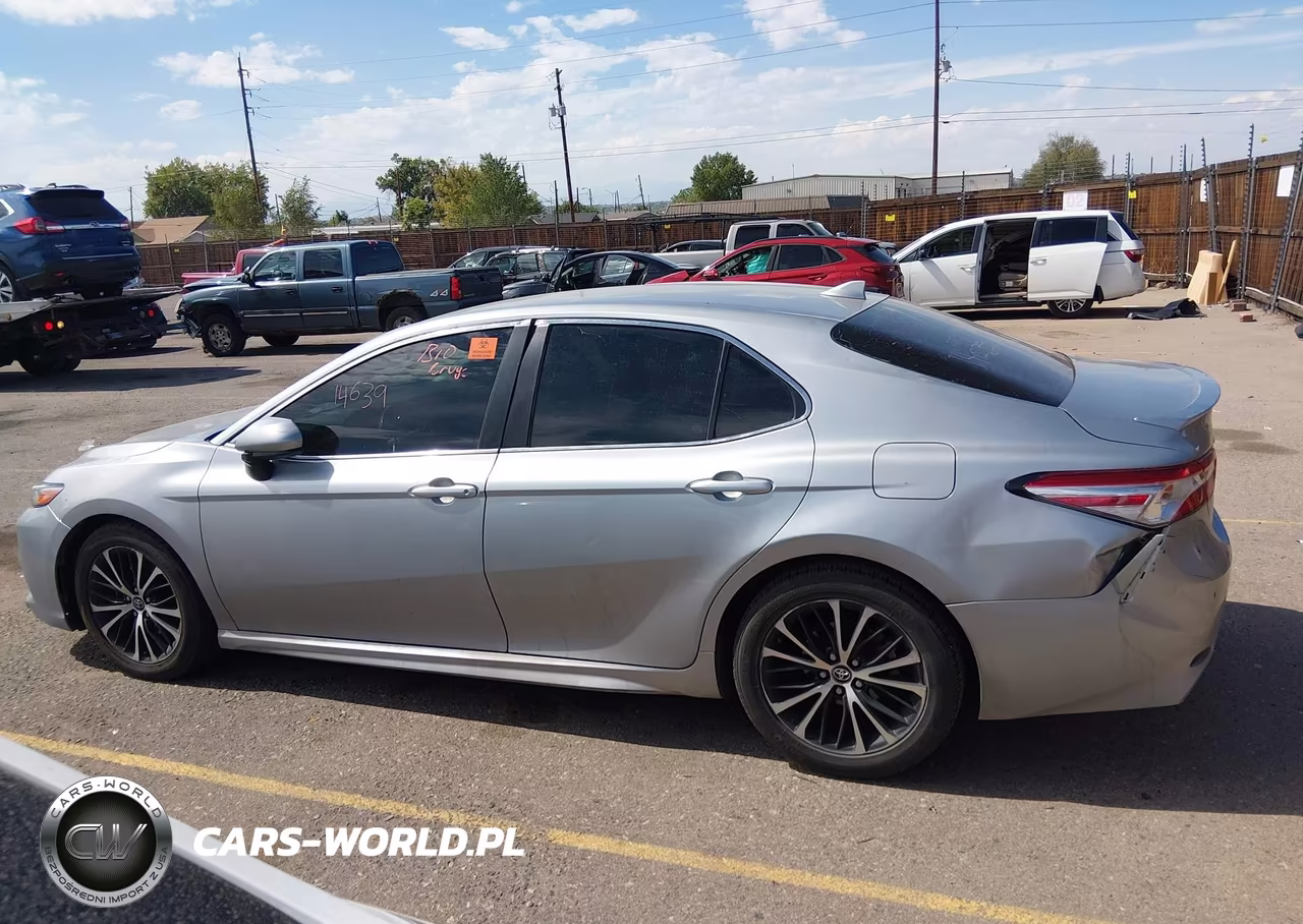 2020 Toyota Camry Se VIN:4T1G11AK1LU344687 - 14