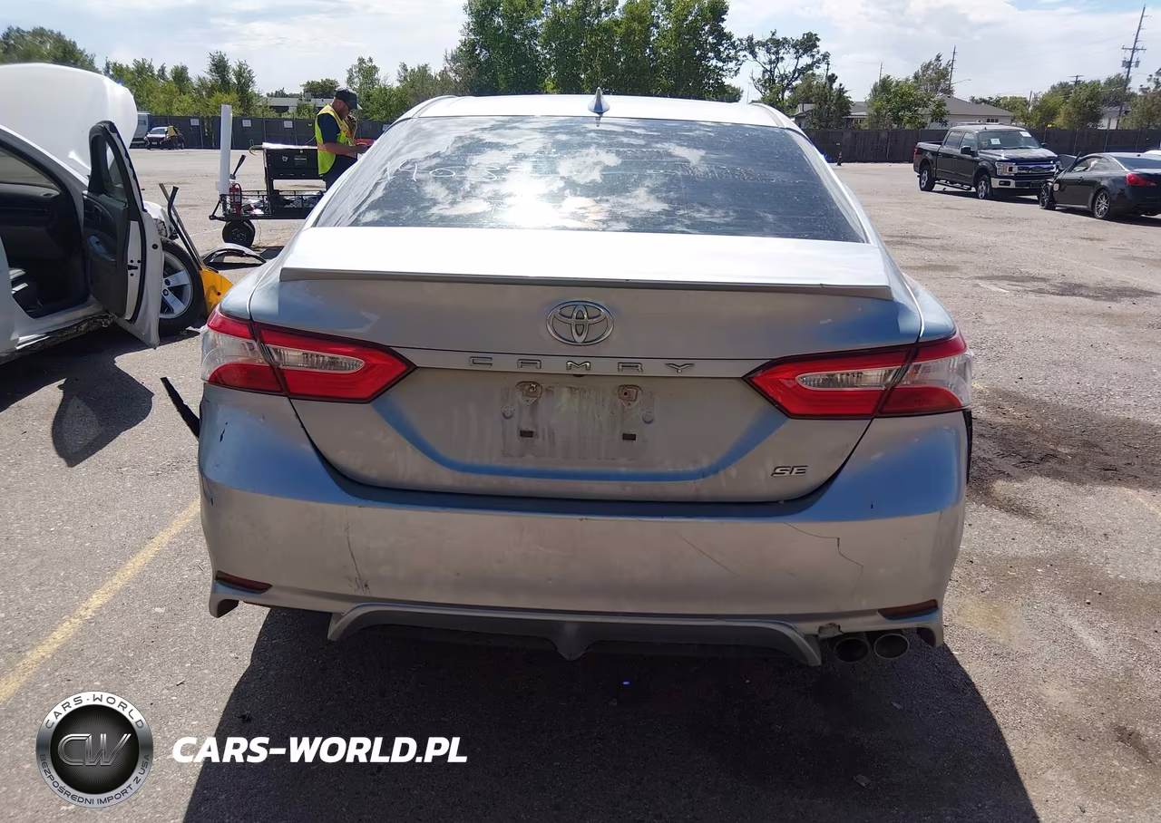 2020 Toyota Camry Se VIN:4T1G11AK1LU344687 - 16