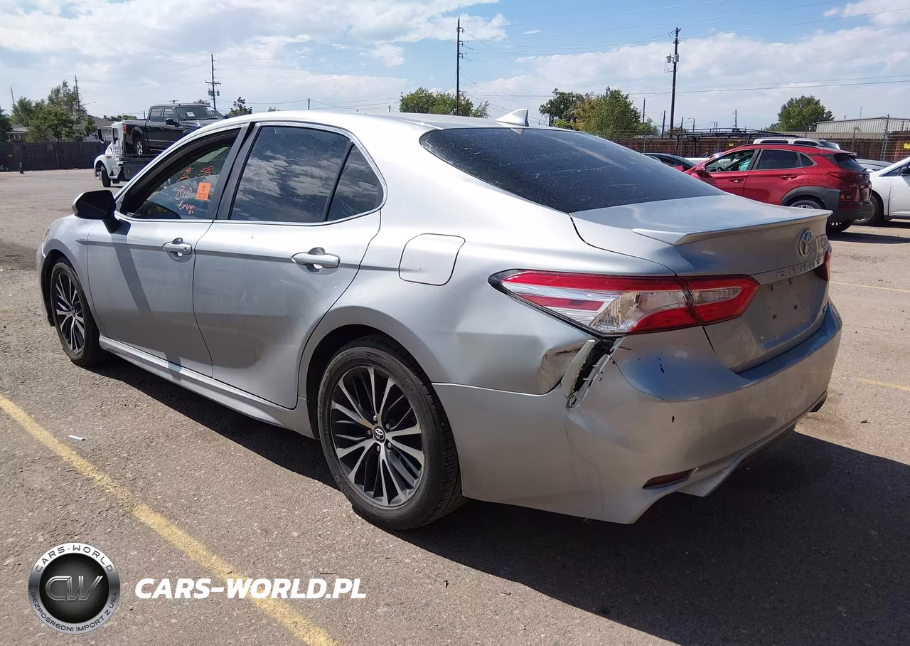 2020 Toyota Camry Se VIN:4T1G11AK1LU344687 - 3