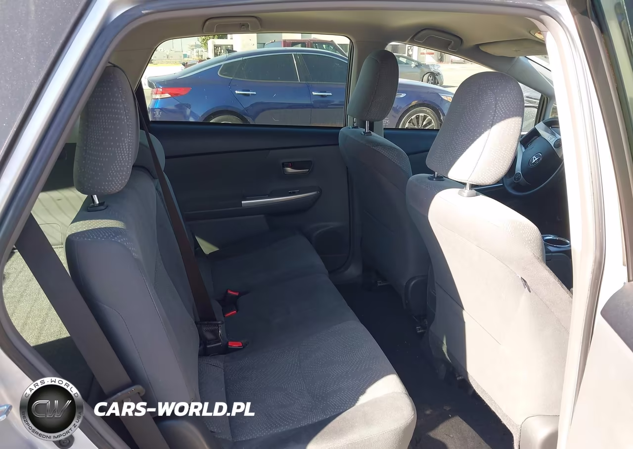 2014 Toyota Prius V Two VIN:JTDZN3EU4EJ004009 - 8