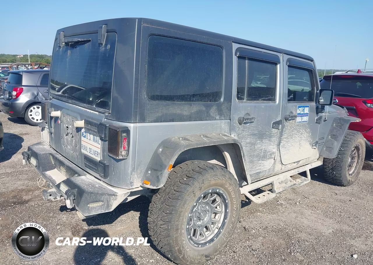 2015 Jeep Wrangler Unlimited Sport Rhd VIN:1C4BJWKG8FL670471 - 4