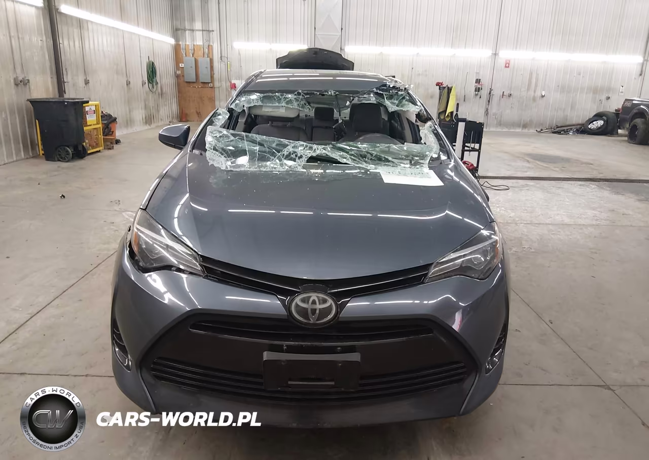 2018 Toyota Corolla Le VIN:2T1BURHE6JC116408 - 13