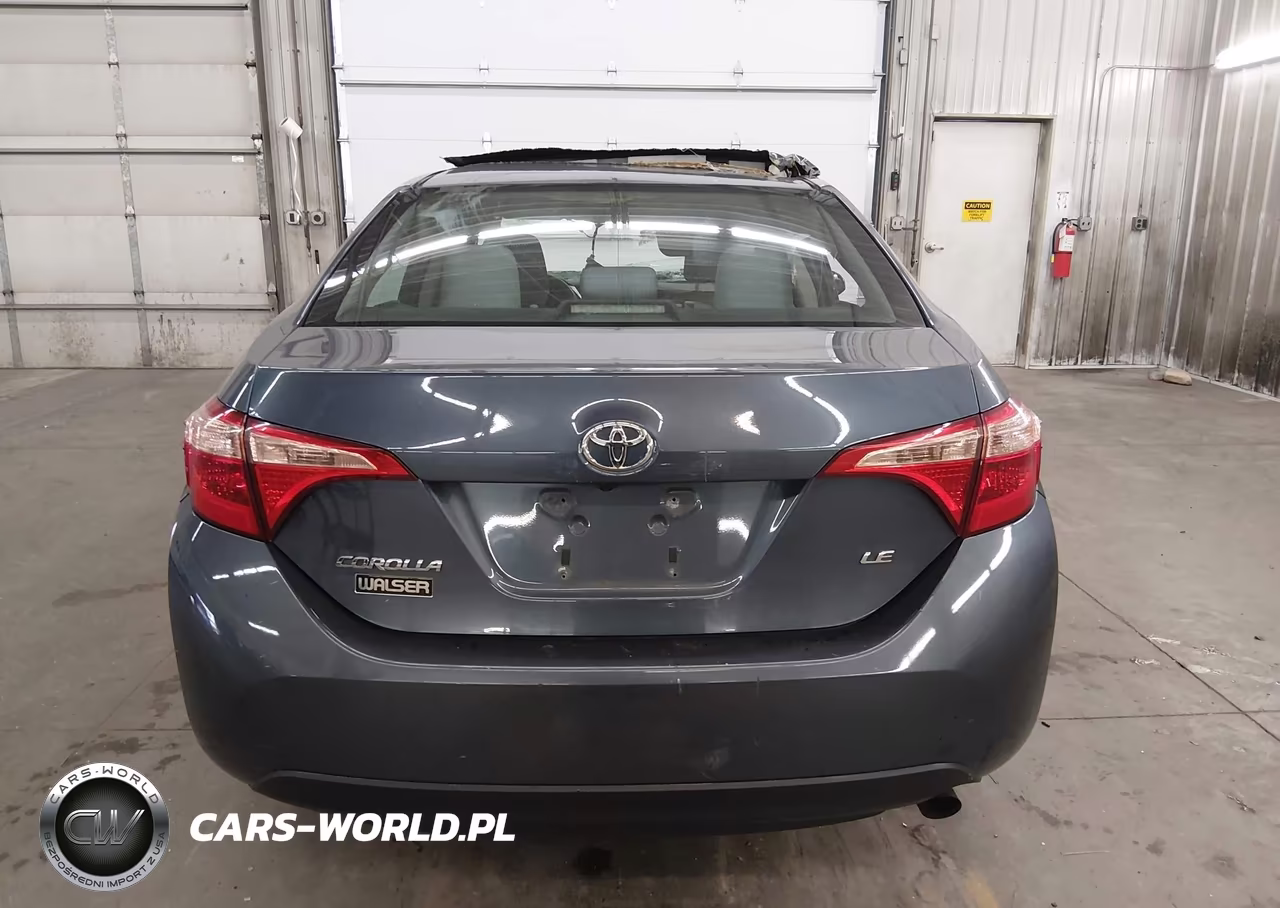 2018 Toyota Corolla Le VIN:2T1BURHE6JC116408 - 17