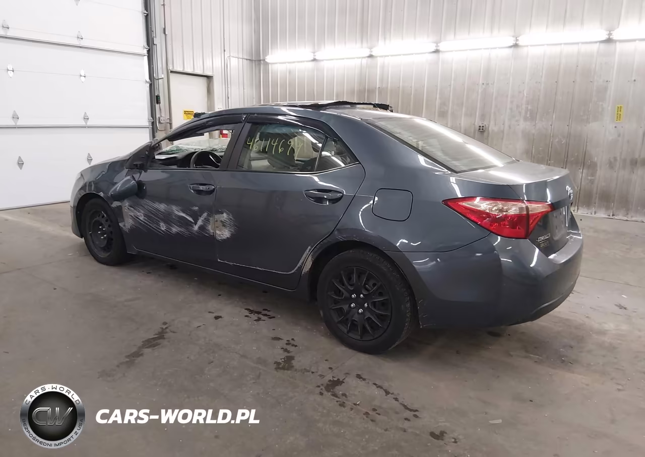 2018 Toyota Corolla Le VIN:2T1BURHE6JC116408 - 3