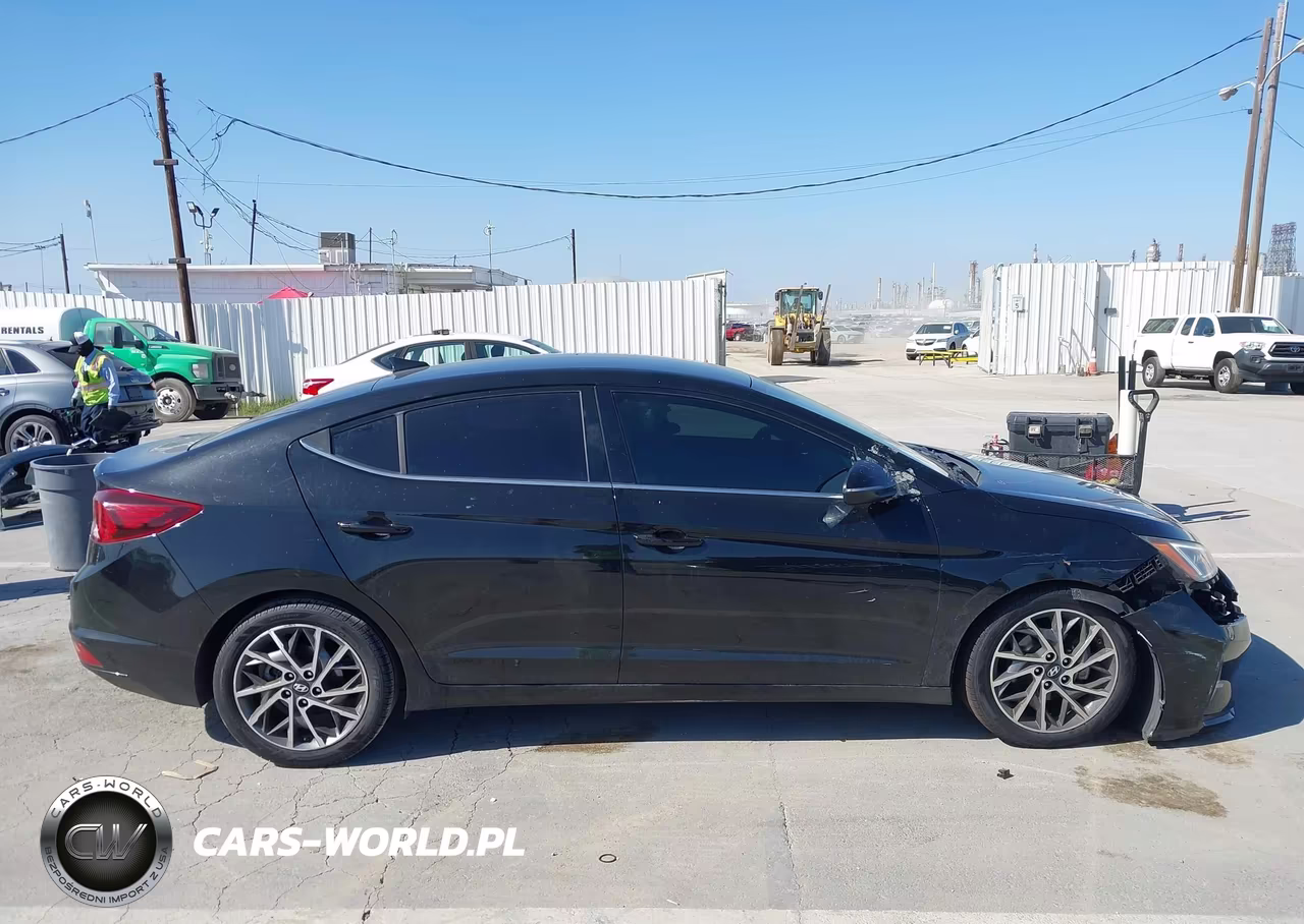 2019 Hyundai Elantra Limited VIN:5NPD84LF3KH420584 - 13
