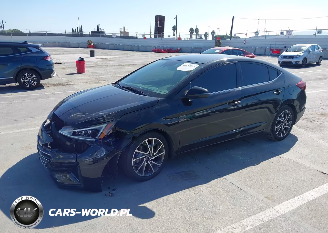 2019 Hyundai Elantra Limited VIN:5NPD84LF3KH420584 - 2