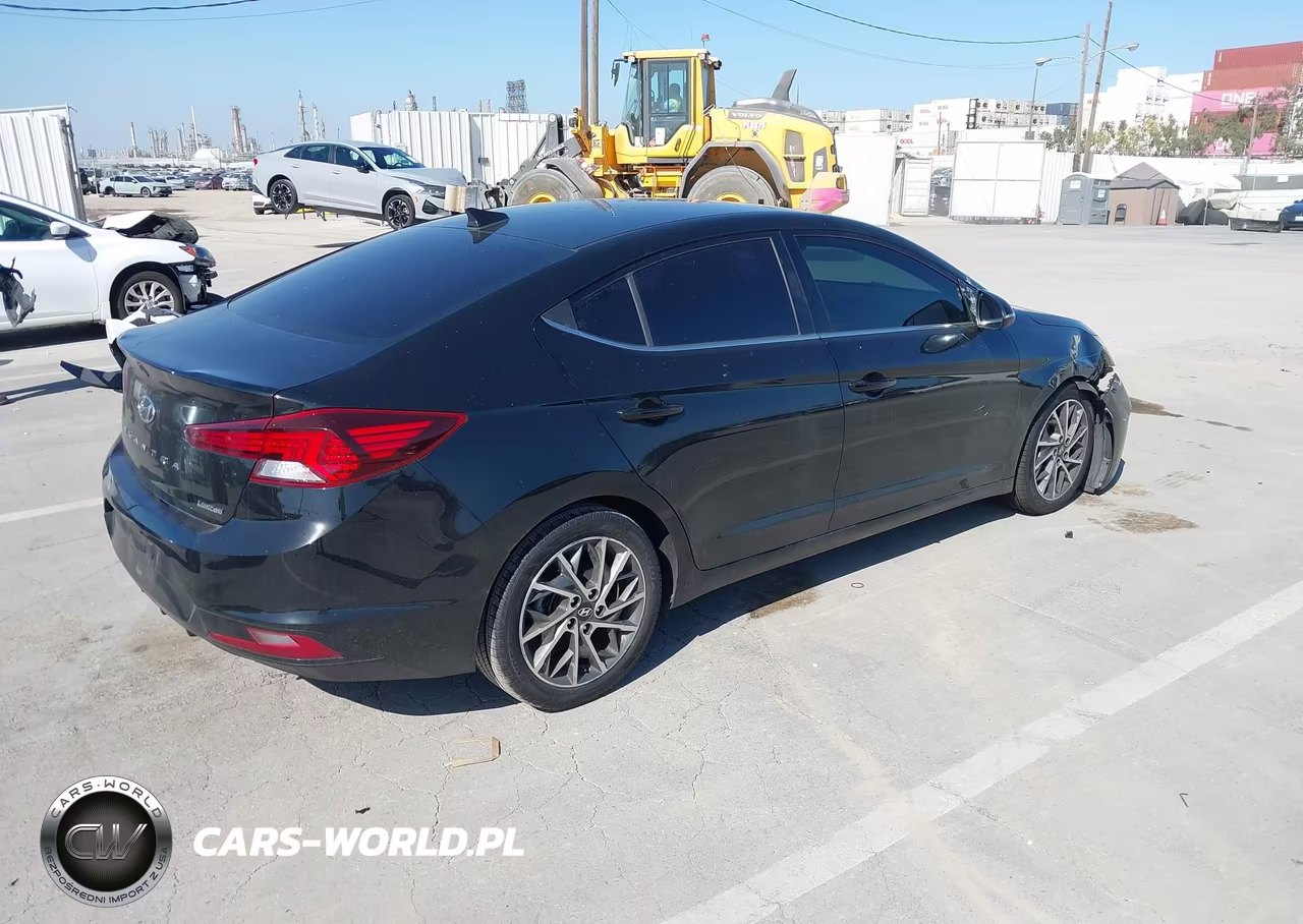 2019 Hyundai Elantra Limited VIN:5NPD84LF3KH420584 - 4