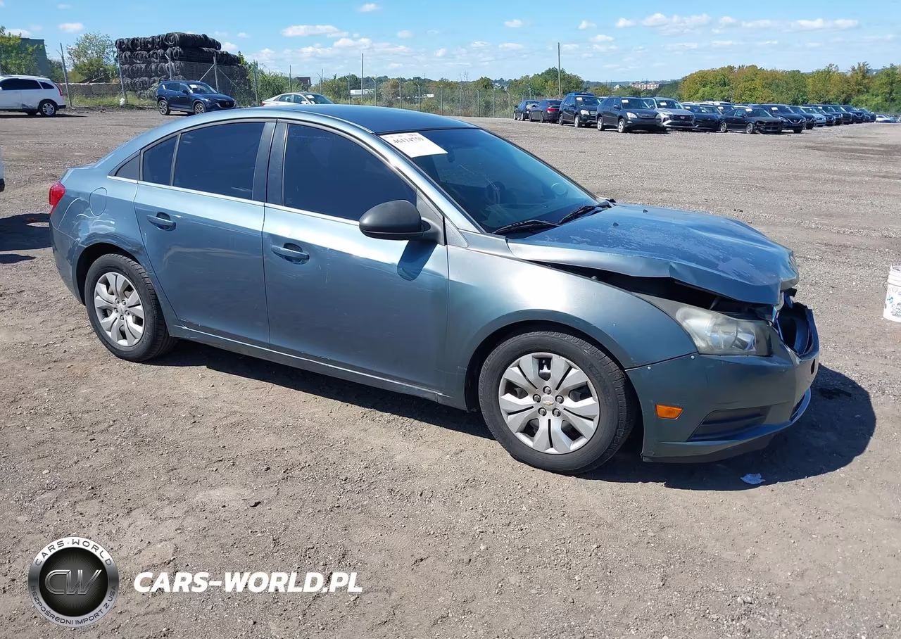 2012 Chevrolet Cruze Ls VIN:1G1PC5SH6C7293560 - 1
