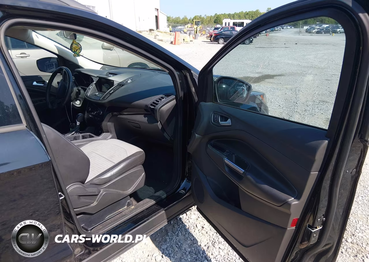 2017 Ford Escape Se VIN:1FMCU0GD4HUA75844 - 5