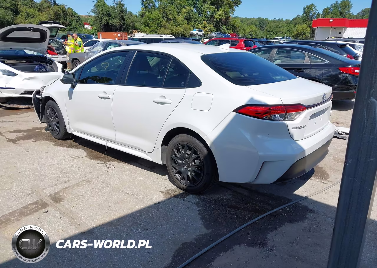 2024 Toyota Corolla Hybrid Le VIN:JTDBCMFE2R3061453 - 3