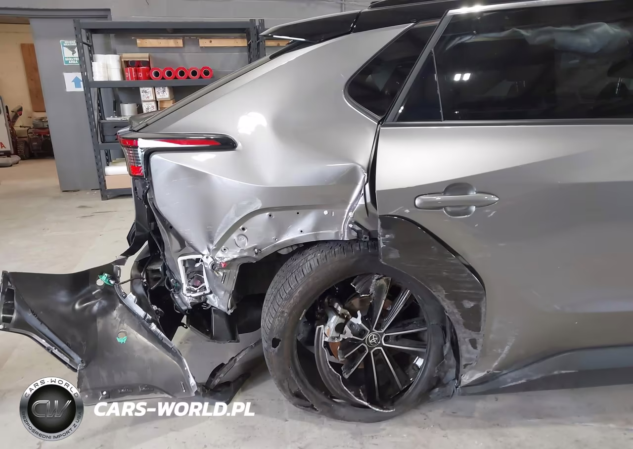 2025 Toyota Bz4X Limited VIN:JTMABACA8SA094182 - 6