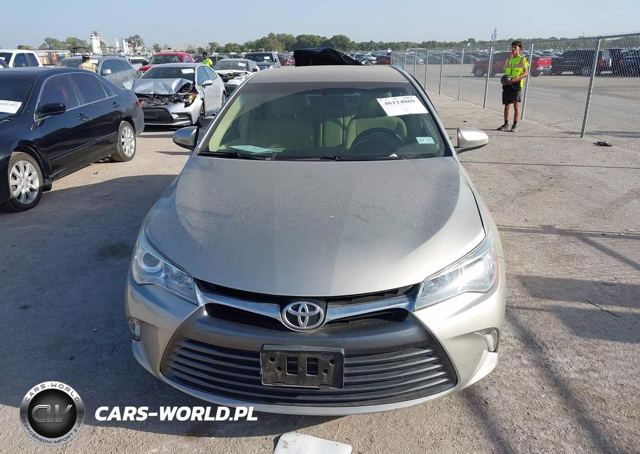 2016 Toyota Camry Le VIN:4T4BF1FK7GR528600 - 11