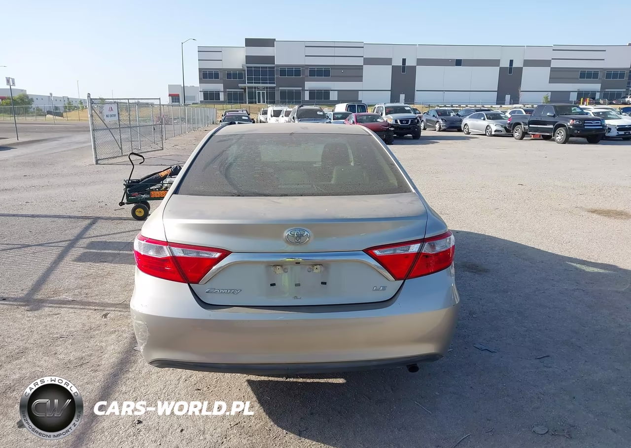 2016 Toyota Camry Le VIN:4T4BF1FK7GR528600 - 15