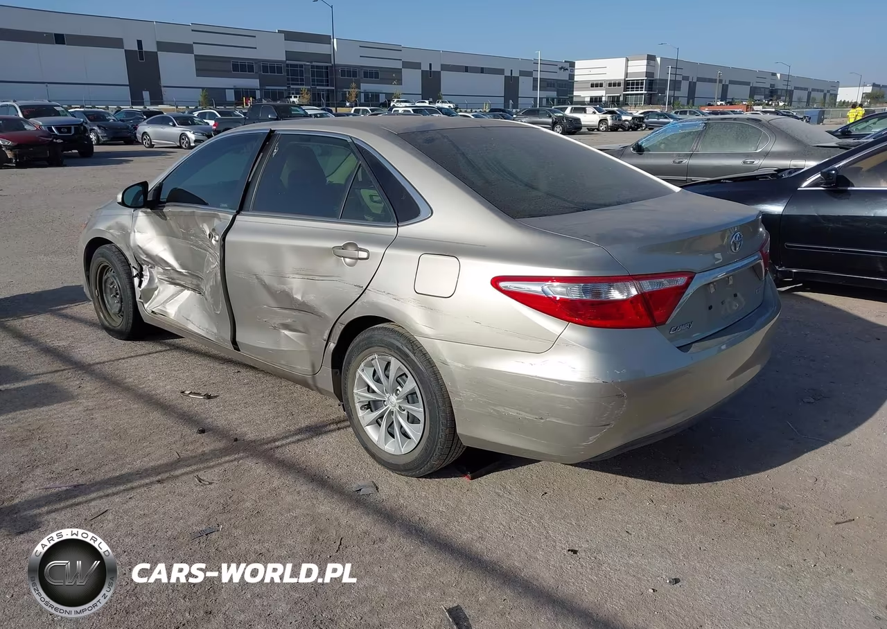 2016 Toyota Camry Le VIN:4T4BF1FK7GR528600 - 3