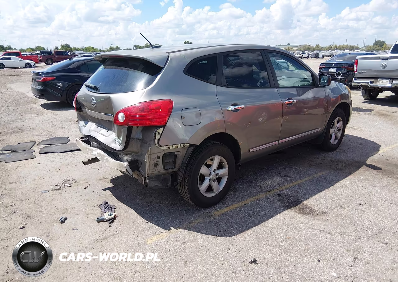 2012 Nissan Rogue S VIN:JN8AS5MV1CW394969 - 4