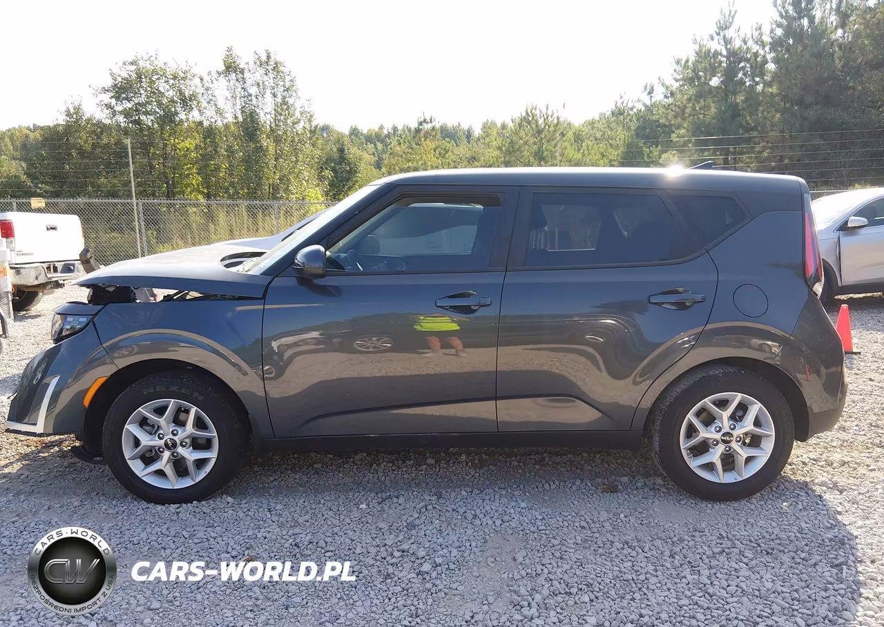 2025 Kia Soul Lx VIN:KNDJ23AU2S7968404 - 14