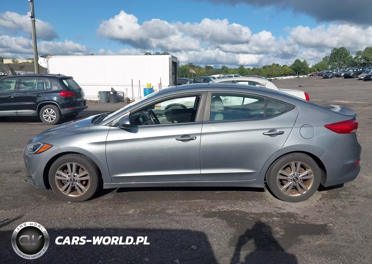 2018 Hyundai Elantra Value Edition VIN:KMHD84LF4JU511962 - 14