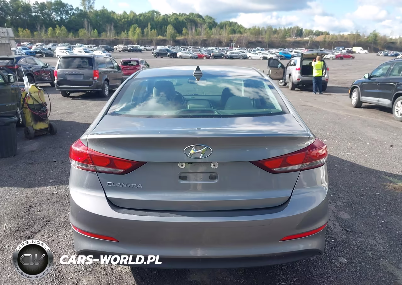 2018 Hyundai Elantra Value Edition VIN:KMHD84LF4JU511962 - 16