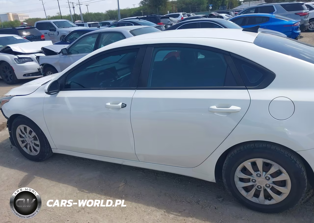 2019 Kia Forte Fe VIN:3KPF24AD7KE110194 - 15