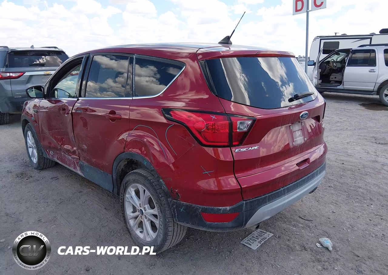 2019 Ford Escape Se VIN:1FMCU0GD4KUA81439 - 3