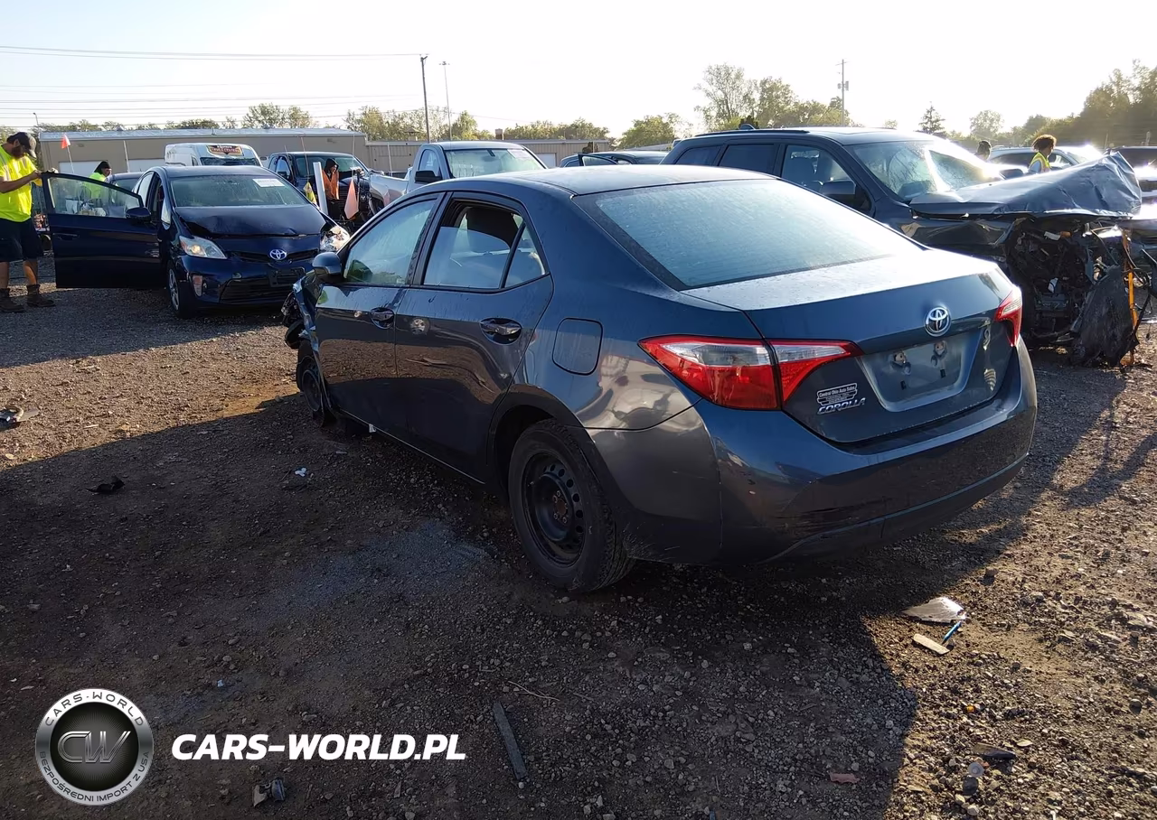 2014 Toyota Corolla L VIN:5YFBURHE2EP126861 - 3