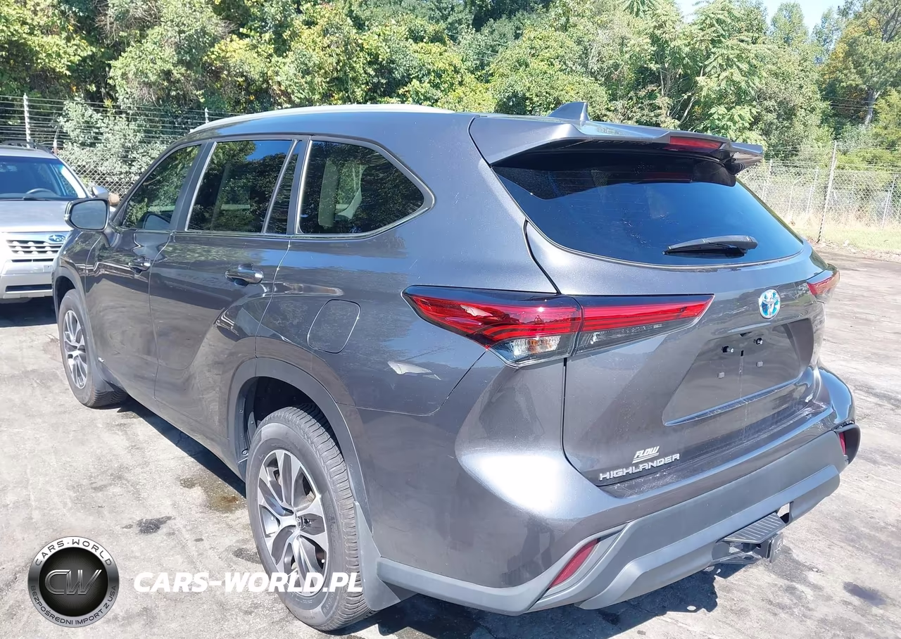 2023 Toyota Highlander Hybrid Xle VIN:5TDKBRCH7PS119728 - 3