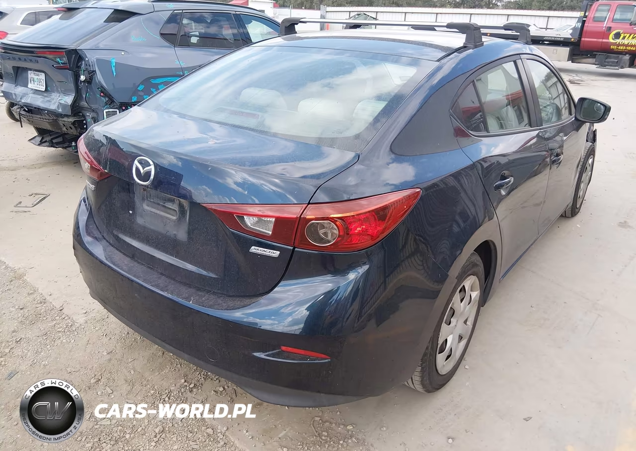 2015 Mazda Mazda3 I Sport VIN:3MZBM1U77FM175617 - 4