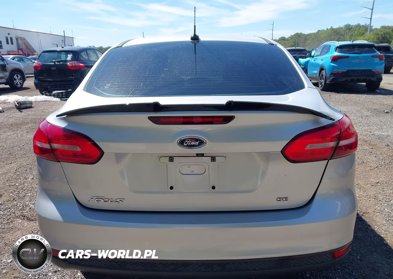 2015 Ford Focus Se VIN:1FADP3F23FL338187 - 16