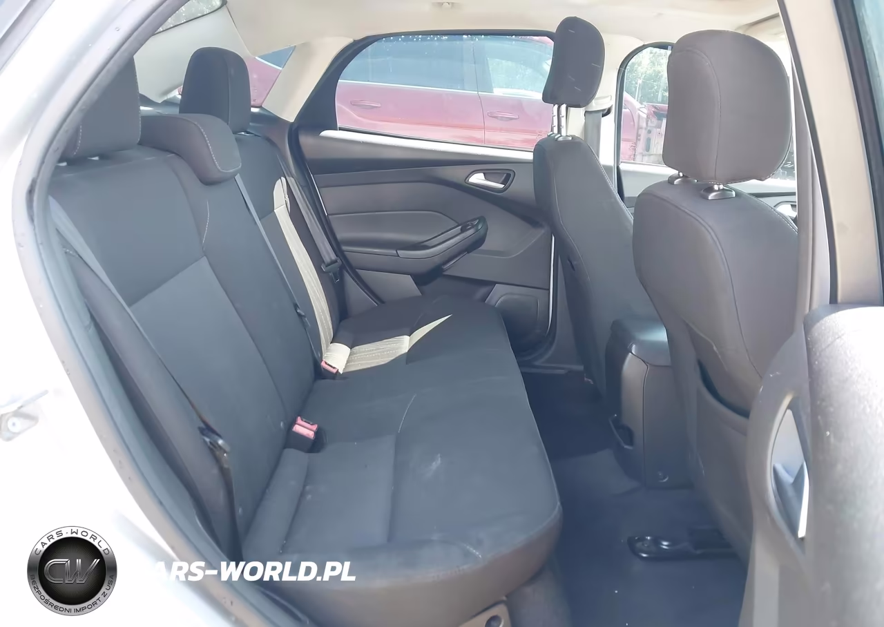 2015 Ford Focus Se VIN:1FADP3F23FL338187 - 8