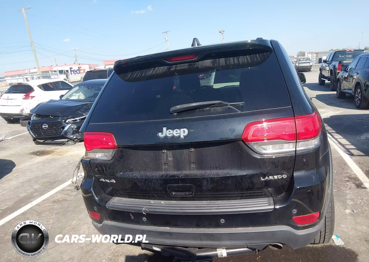 2019 Jeep Grand Cherokee Laredo 4X4 VIN:1C4RJFAG5KC718387 - 17