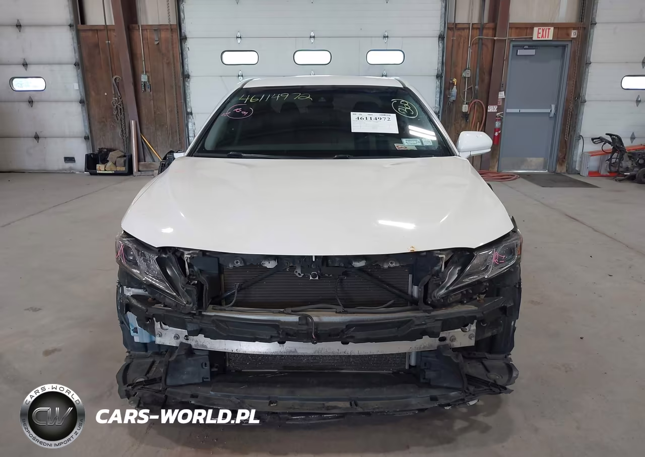 2018 Toyota Camry Le VIN:4T1B11HK2JU095183 - 13