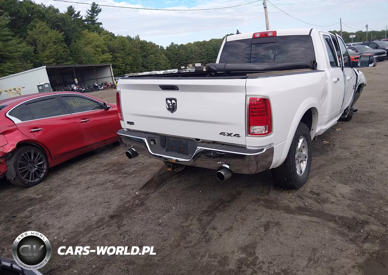 2014 Ram 1500 Laramie VIN:1C6RR7JT2ES310362 - 4
