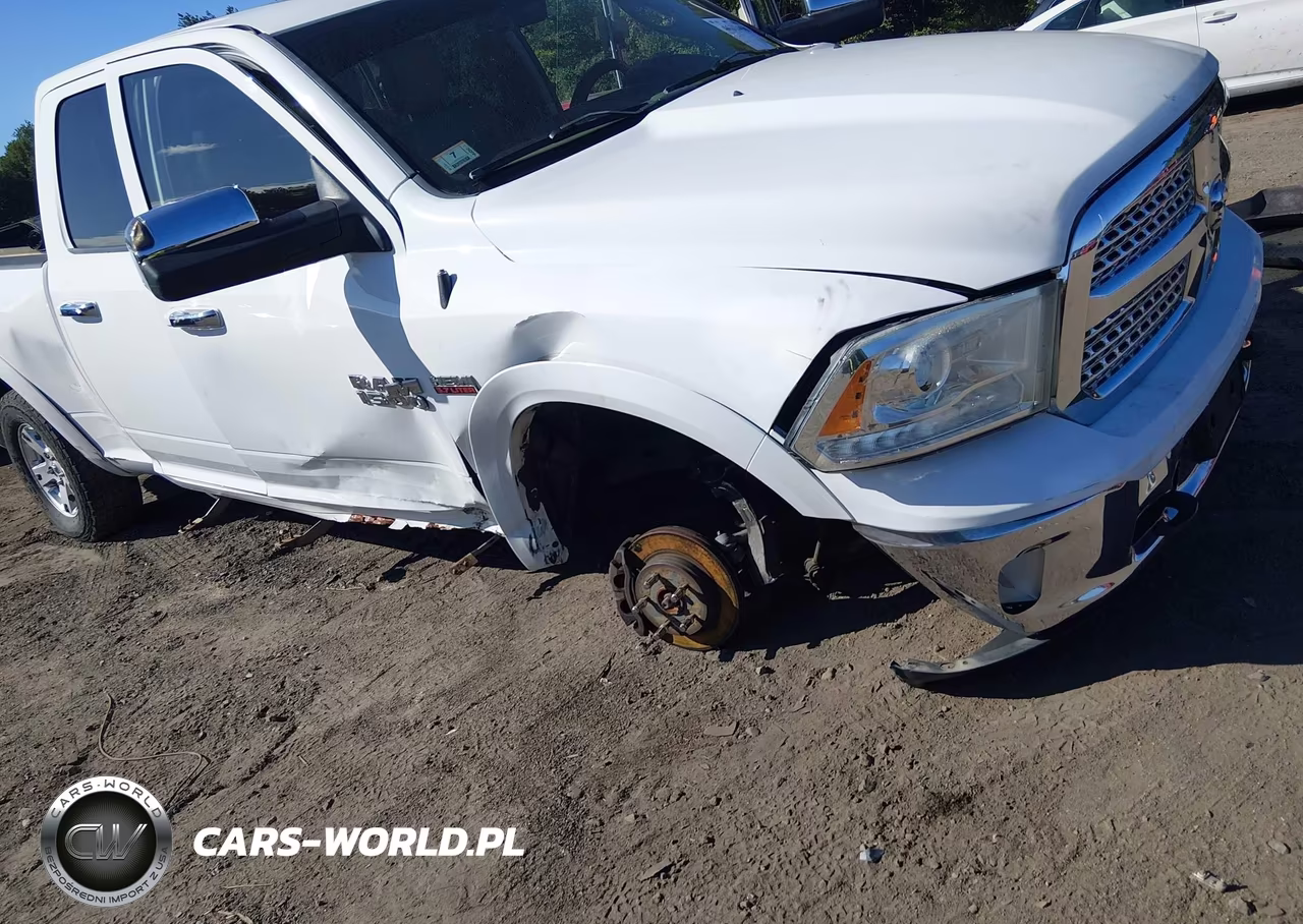 2014 Ram 1500 Laramie VIN:1C6RR7JT2ES310362 - 6