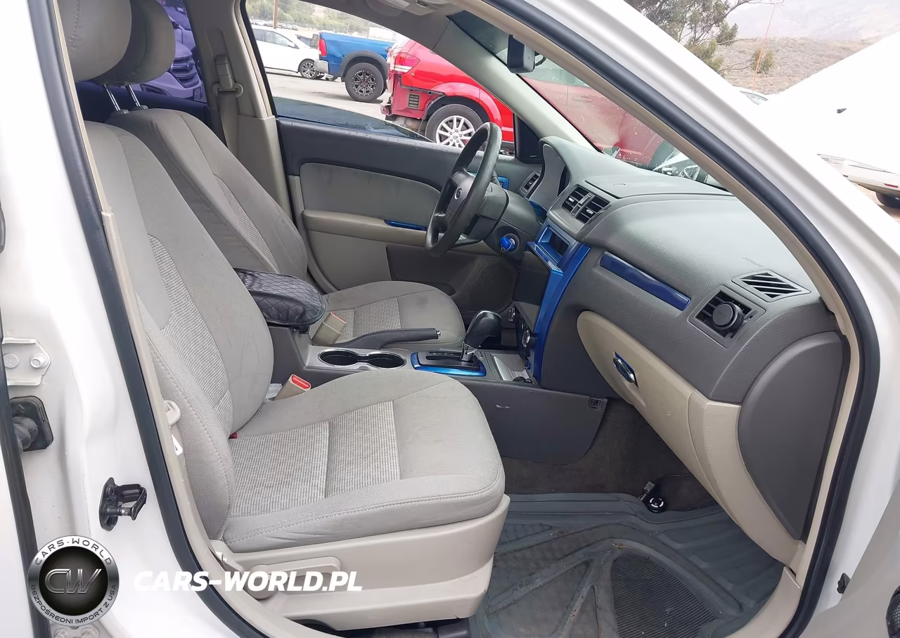 2012 Ford Fusion Se VIN:3FAHP0HG1CR117046 - 5