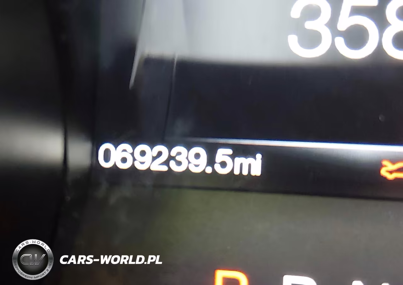 2017 Ford Mustang V6 VIN:1FA6P8AM3H5338700 - 15