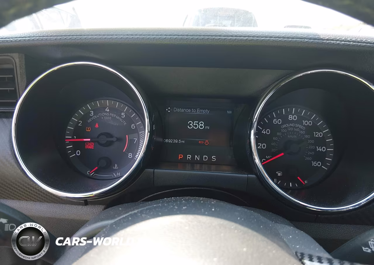 2017 Ford Mustang V6 VIN:1FA6P8AM3H5338700 - 7
