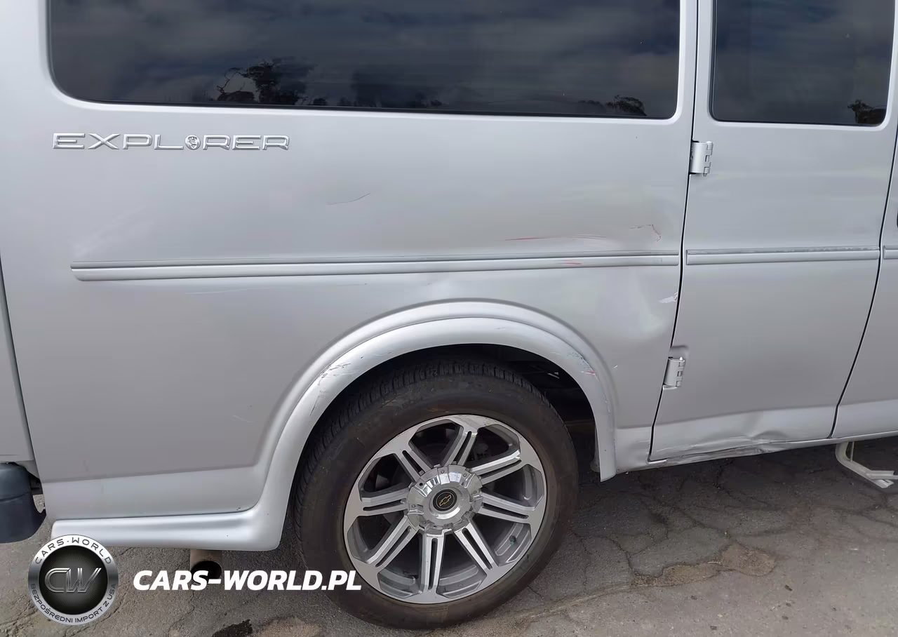 2017 Chevrolet Express 2500 Work Van VIN:1GCWGAFG4H1120860 - 17