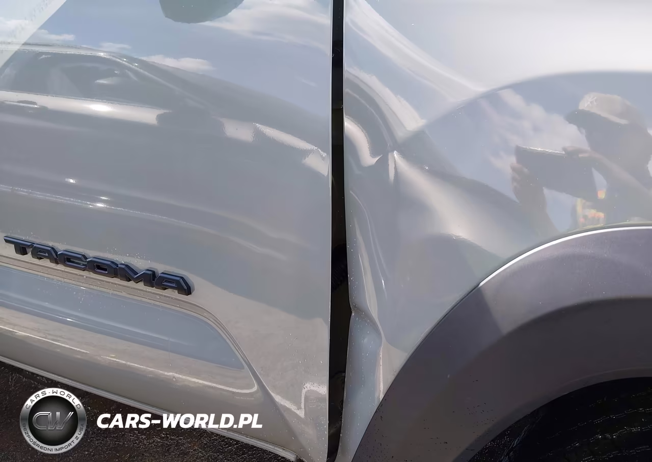 2023 Toyota Tacoma Trd Off Road VIN:3TMCZ5ANXPM605659 - 18