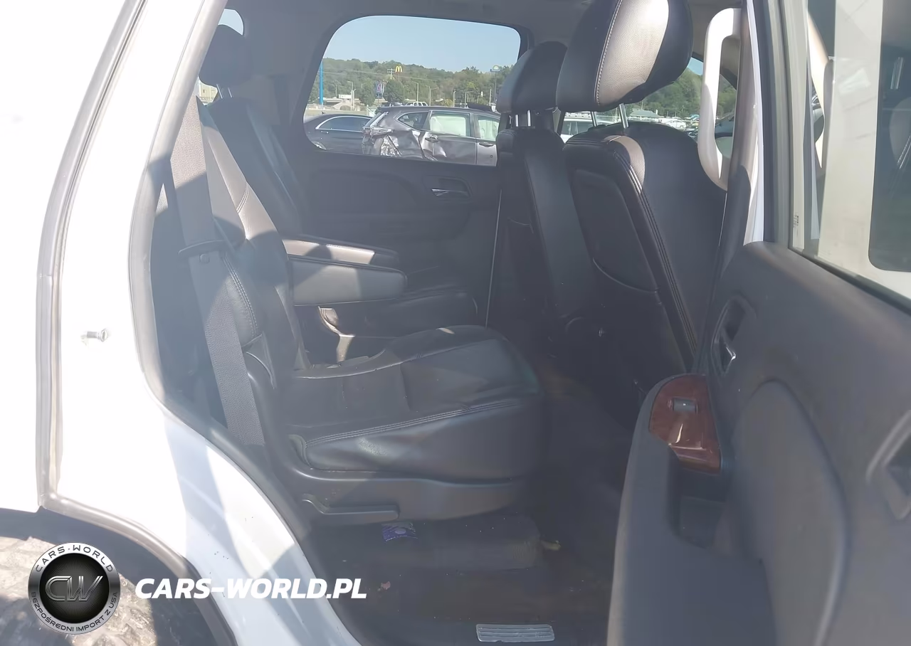 2010 Chevrolet Tahoe Ltz VIN:1GNUKCE00AR192188 - 8