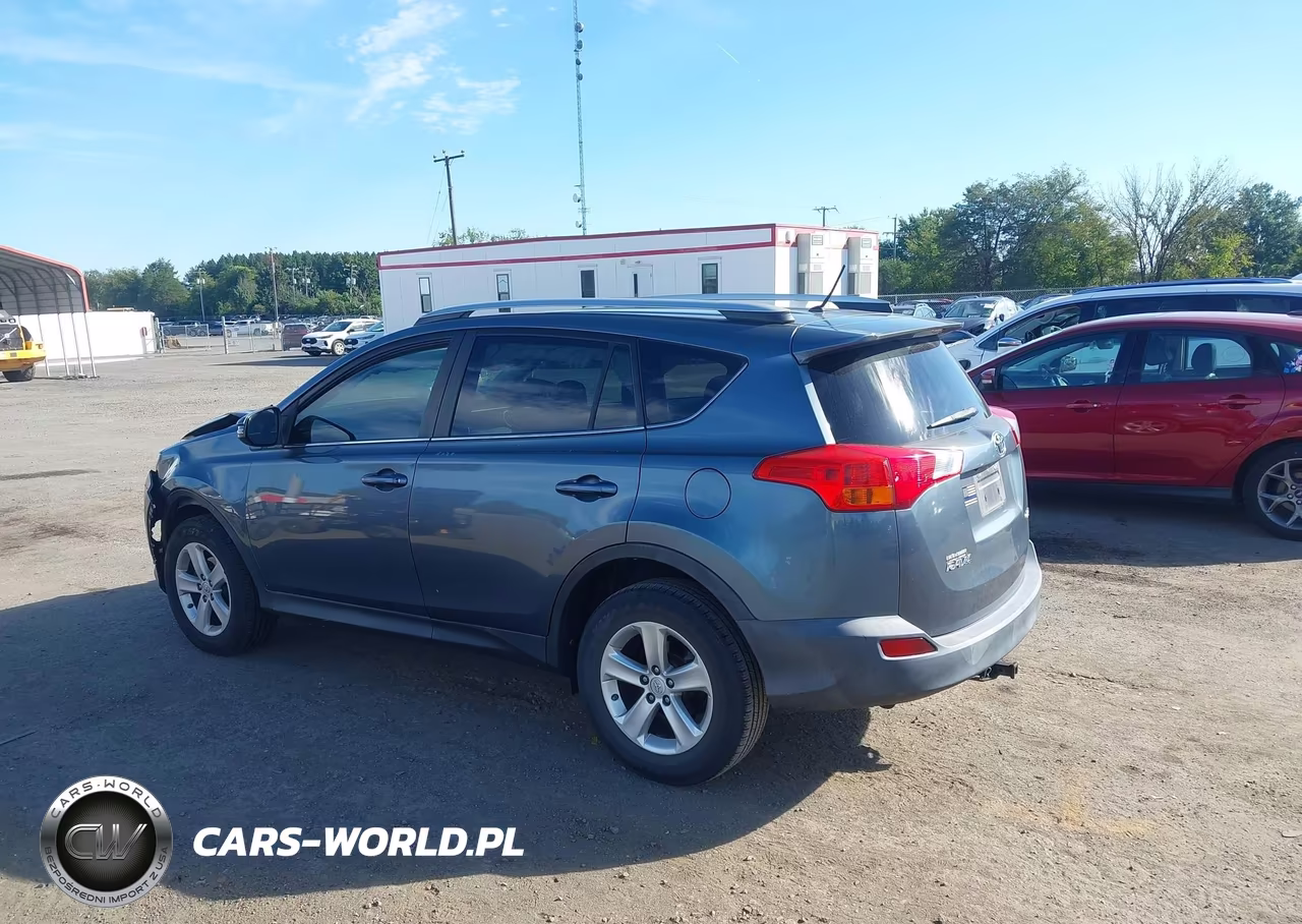2013 Toyota Rav4 Xle VIN:2T3WFREV2DW019328 - 3