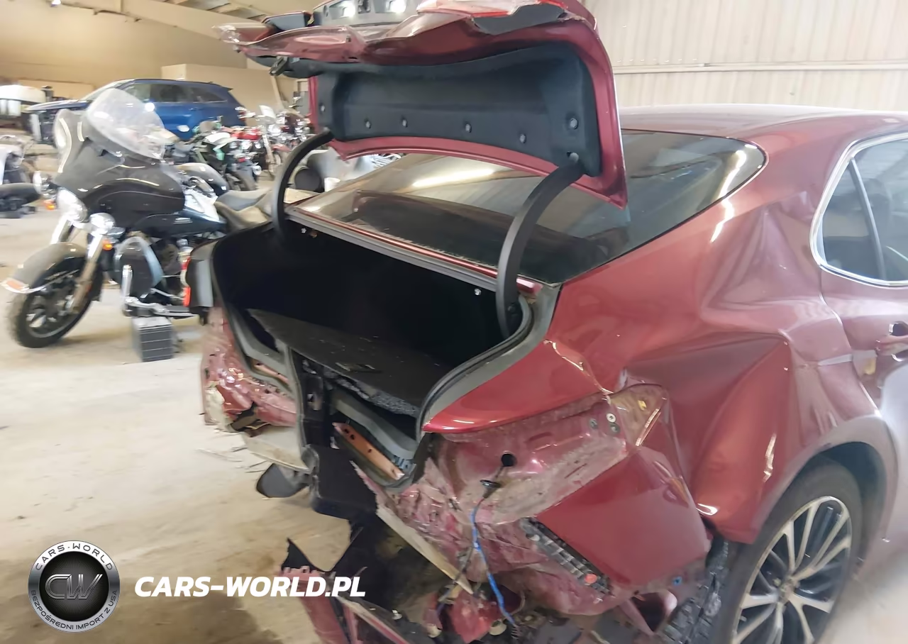 2018 Toyota Camry Se VIN:4T1B11HK6JU517939 - 18