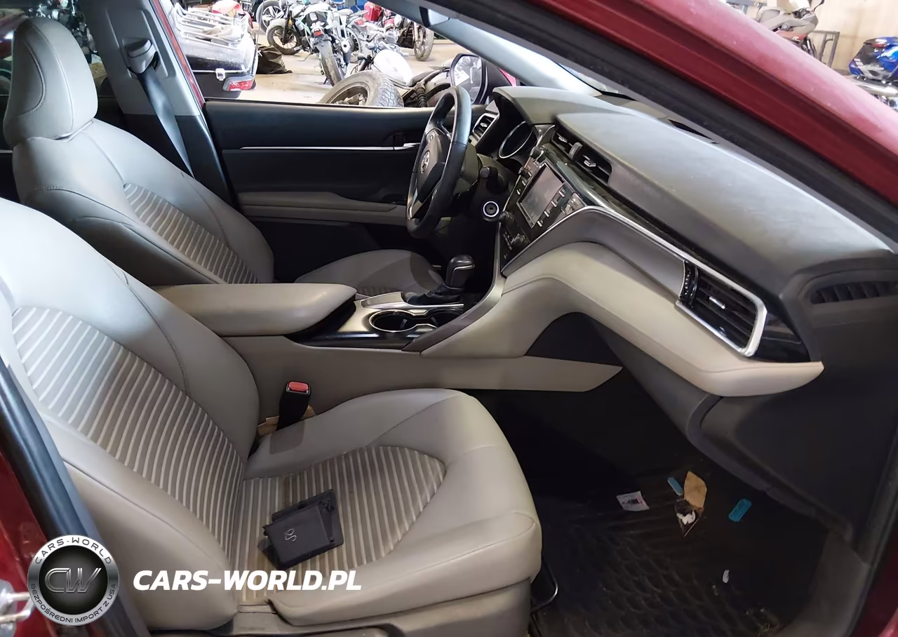 2018 Toyota Camry Se VIN:4T1B11HK6JU517939 - 5