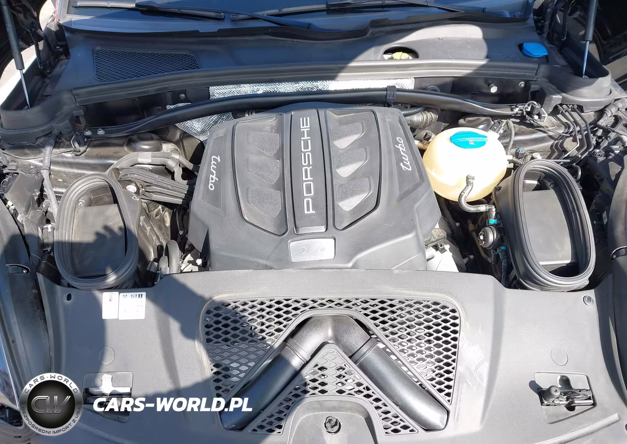 2018 Porsche Macan Turbo VIN:WP1AF2A59JLB70803 - 10