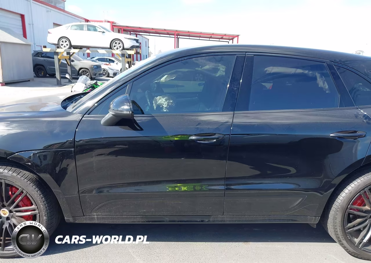 2018 Porsche Macan Turbo VIN:WP1AF2A59JLB70803 - 14