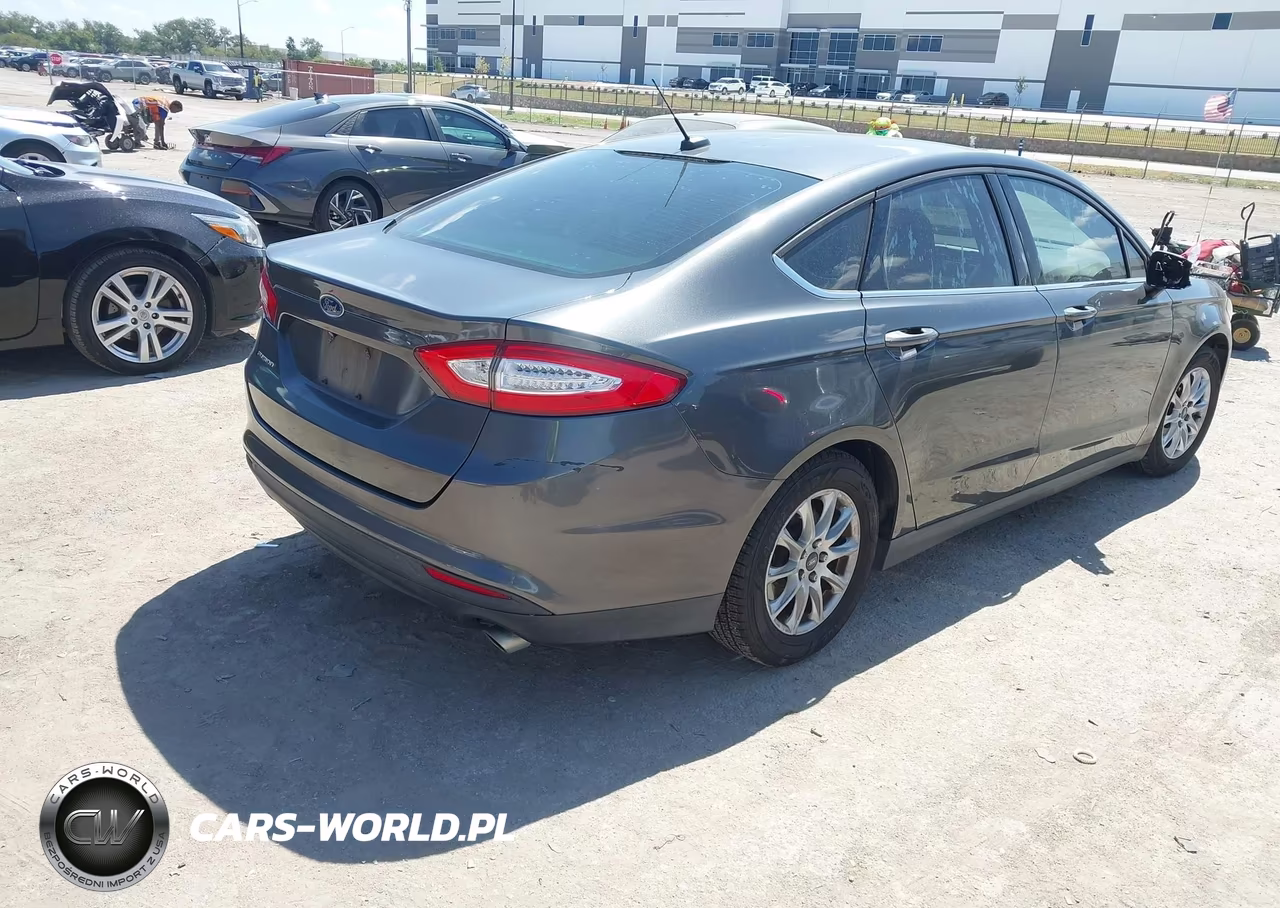 2015 Ford Fusion S VIN:3FA6P0G73FR263445 - 4