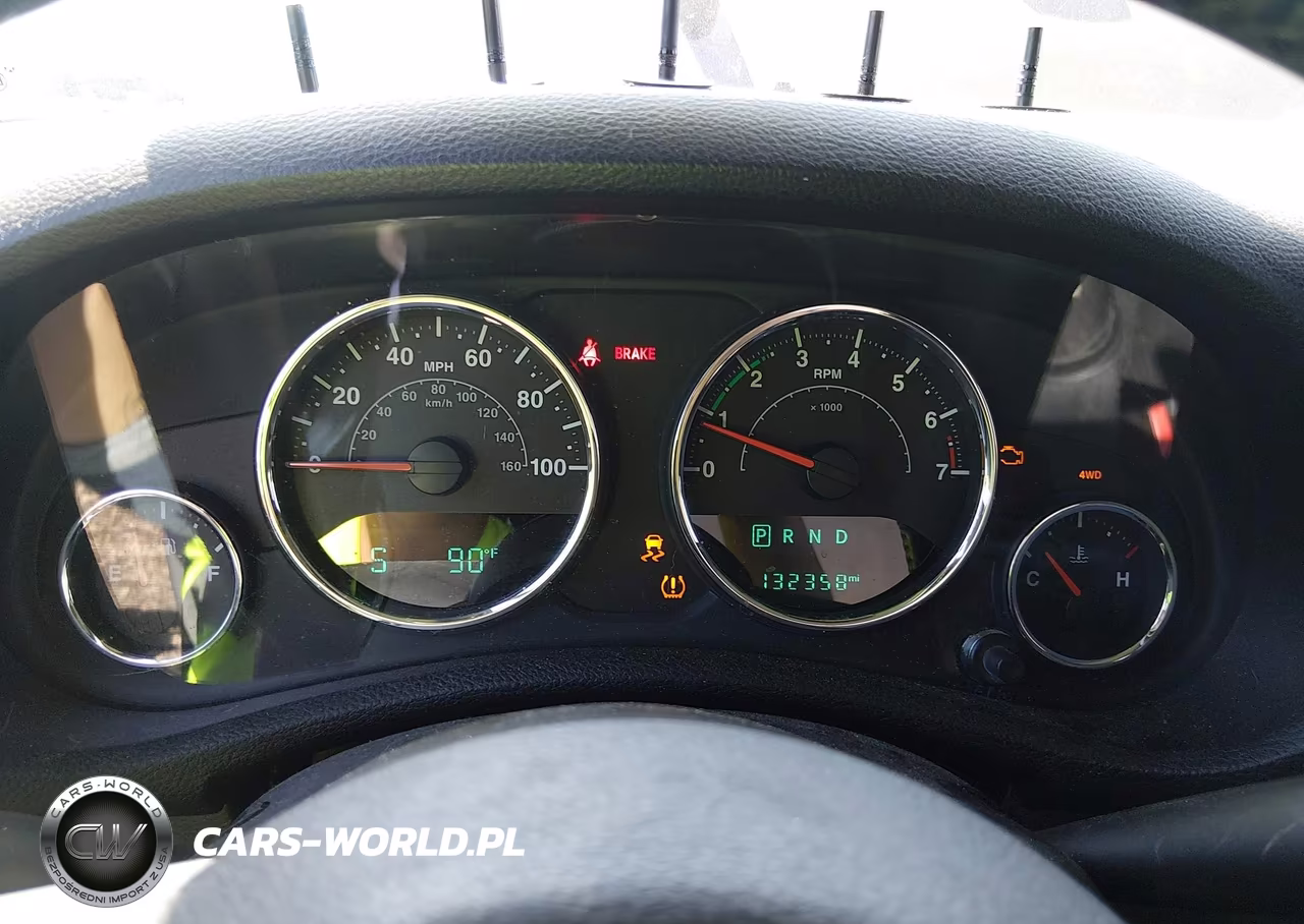 2016 Jeep Wrangler Sport VIN:1C4AJWAGXGL120087 - 7