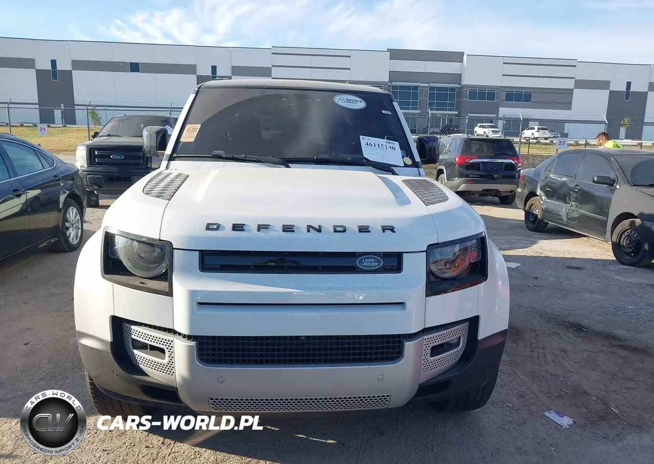 2025 Land Rover Defender 130 P300 S VIN:SALEJFFU5S2458312 - 12
